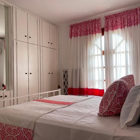 Byblos Mare-The Exclusive Beach Front Villa 스칼라소티로스 외부 사진