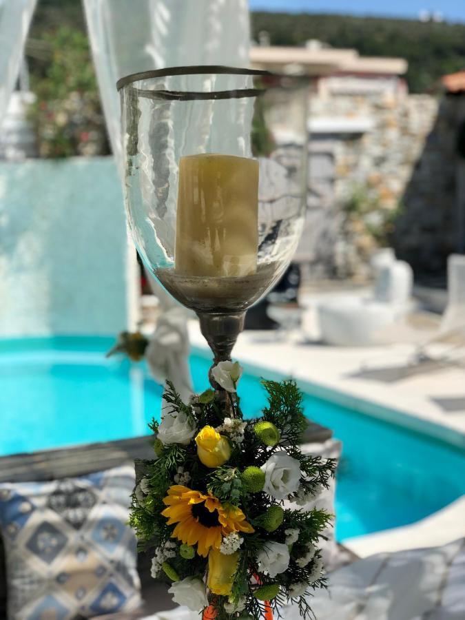 Byblos Mare-The Exclusive Beach Front Villa 스칼라소티로스 외부 사진