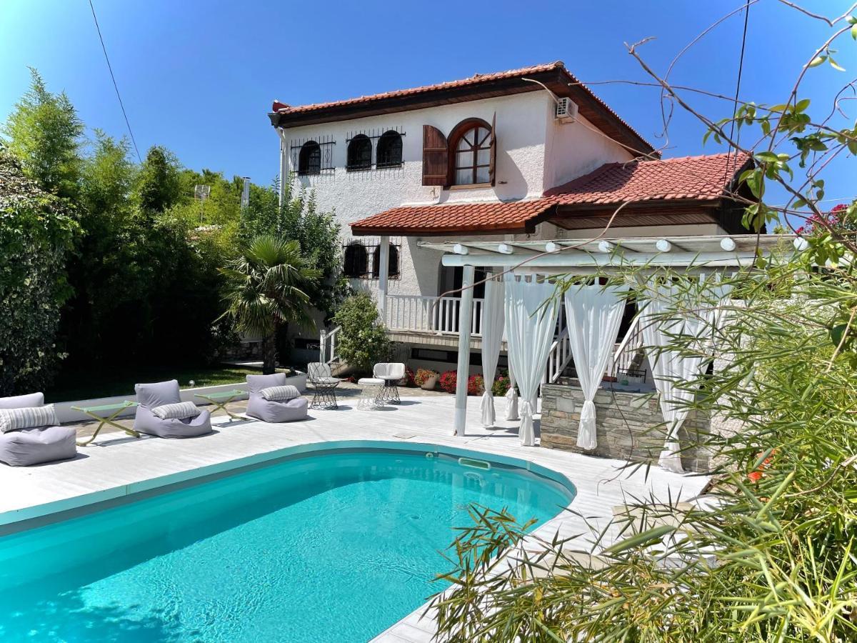 Byblos Mare-The Exclusive Beach Front Villa 스칼라소티로스 외부 사진